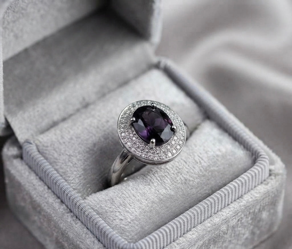 THE REGAL AMARA OVAL HALO RING