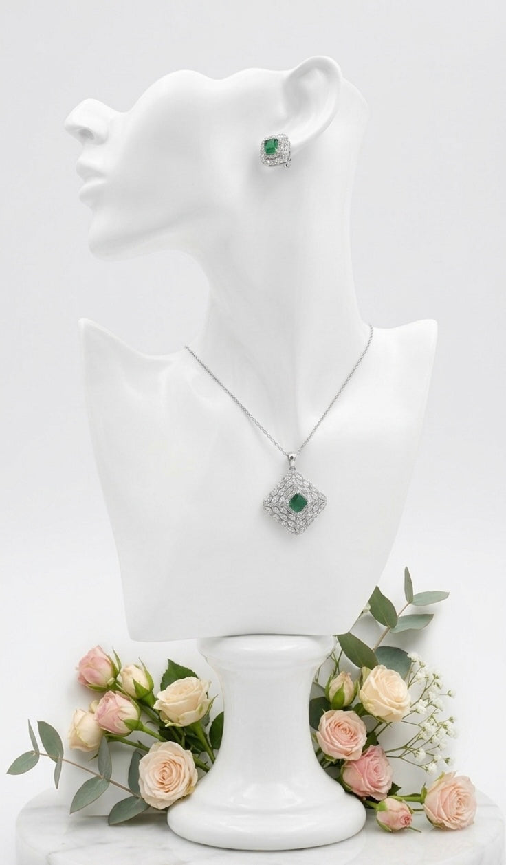 THE EMERALD SOVEREIGN LATTICE SET