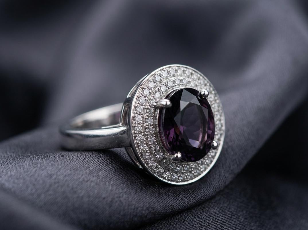 THE REGAL AMARA OVAL HALO RING