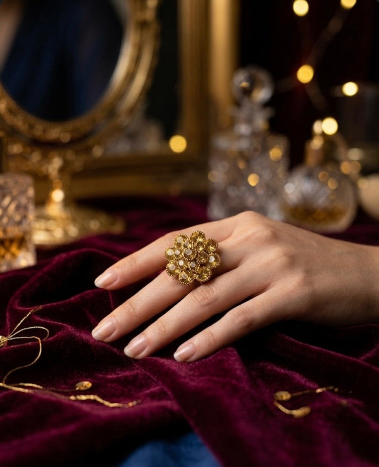 THE GOLDEN BLOOM PETAL RING
