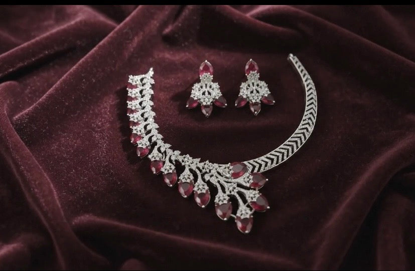 THE ROYAL CRIMSON ASYMMETRIC SET