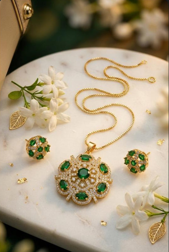 THE VICTORIAN GARDENIA PENDANT SET