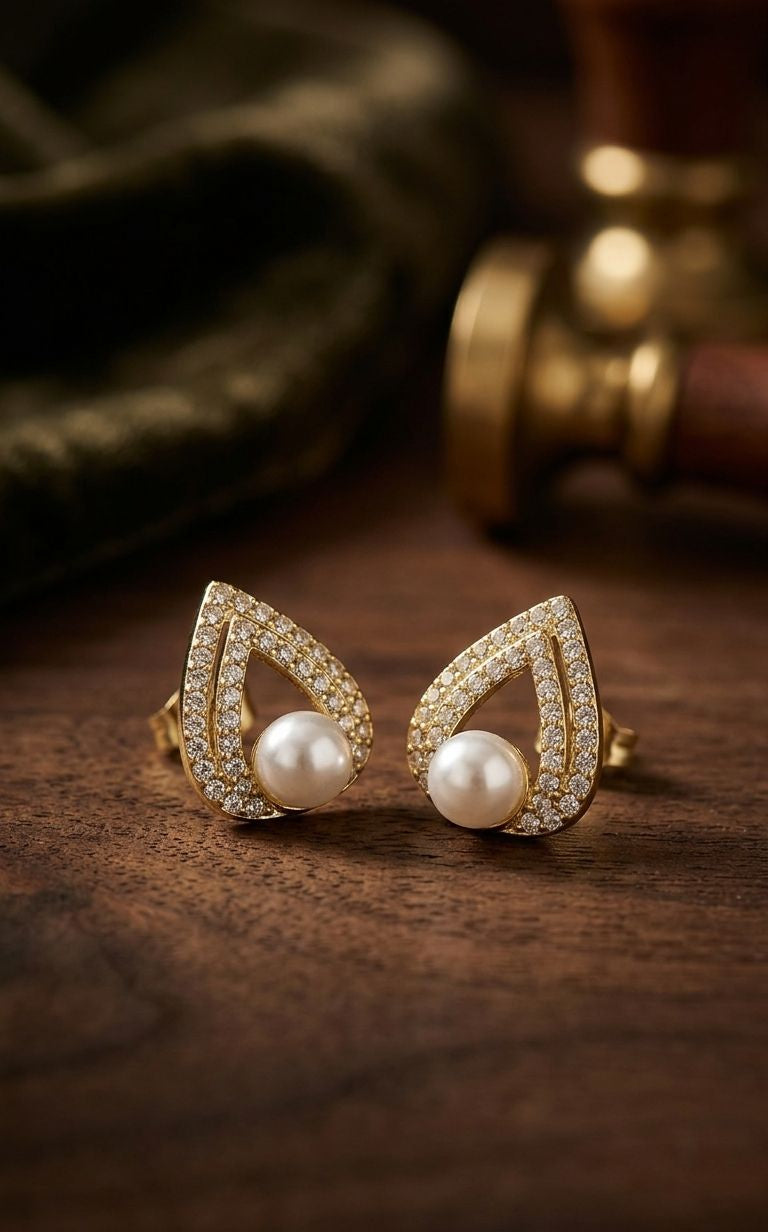 THE PEARL - PETAL PAVE STUDS